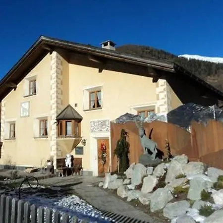 Mundaditschas, Unsere Bezaubernde * Santa Maria Val Muestair